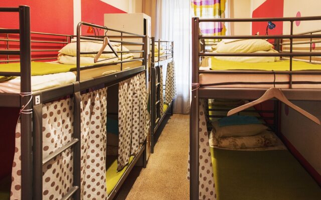 Hostel Pop-Art