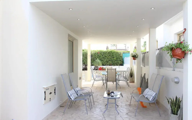 Avrora Villa PV