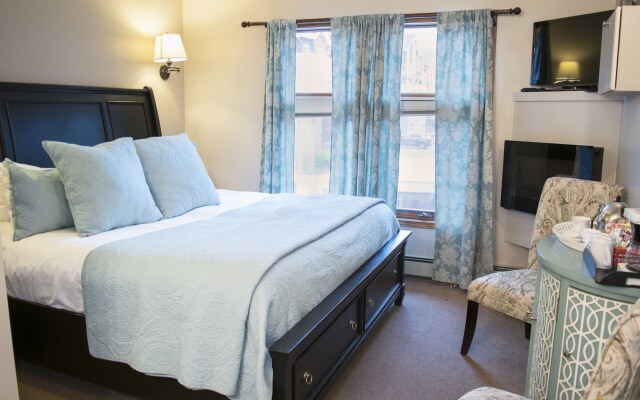 The Georgetown Inn