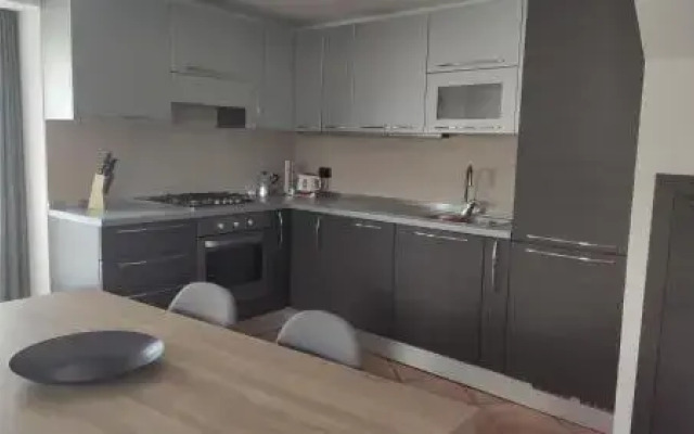 Tra Montagna E Citta