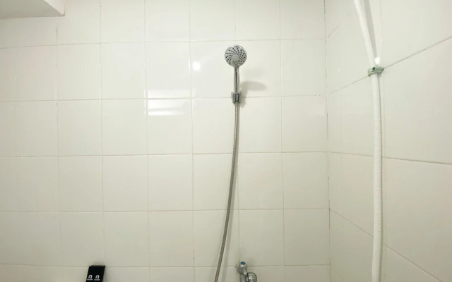 Best Strategic and Chic Studio at Bassura City Apartment