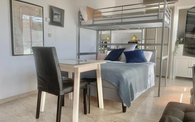 Sleeps 4 close to Iaso Oaka Mitera