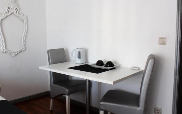 Colina Guesthouse - Braga