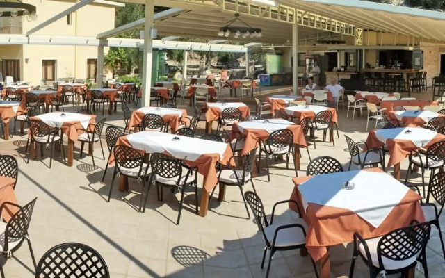 Glyfada Beach Hotel