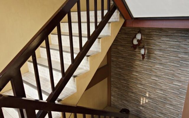 Pacific Palm Suites