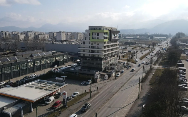 MoHost Dynamic - Modern 2BR Apartment
