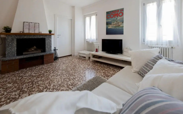 Co-a391-caal49a1 - Family Nest on Lake Como