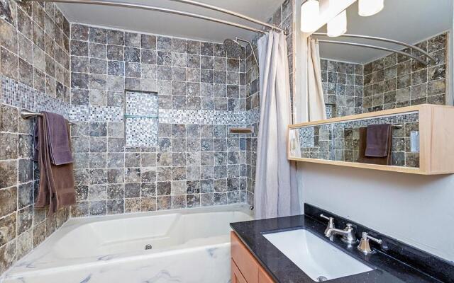 Lulu 6P - A Sophisticated Condo