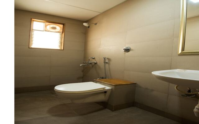 OYO 9989 Hotel Classic Executive