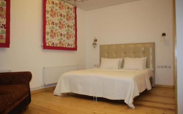 Domashniy Pansion Ponka House