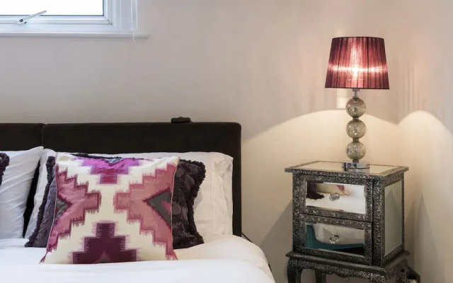 Dazzling 2br Flat Near by East Putney Station