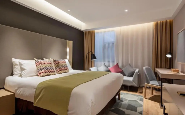 Campanile Hotel Wuhan Zhongnan Road Metro Station