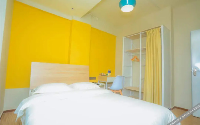 Blueberry Hotel (Shenzhen Bao'an International Airport Fuyong Subway Station)