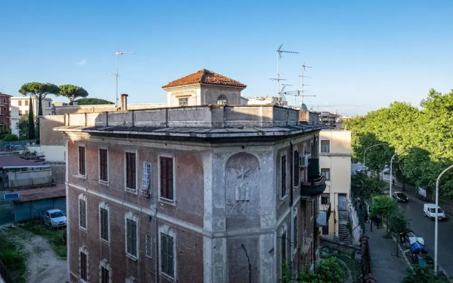 Your Trastevere Balcony