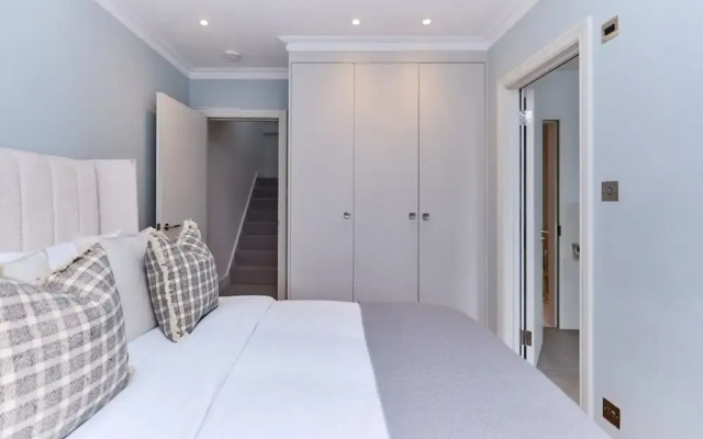 The Latimer Wonder - Stunning 5bdr House With Garden