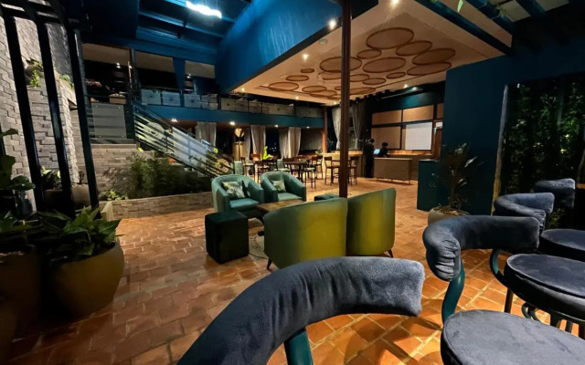 Urban Park Suites