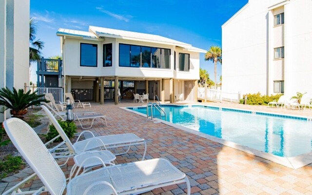 Shipwatch Surf & Yacht by Southern Vacation Rentals