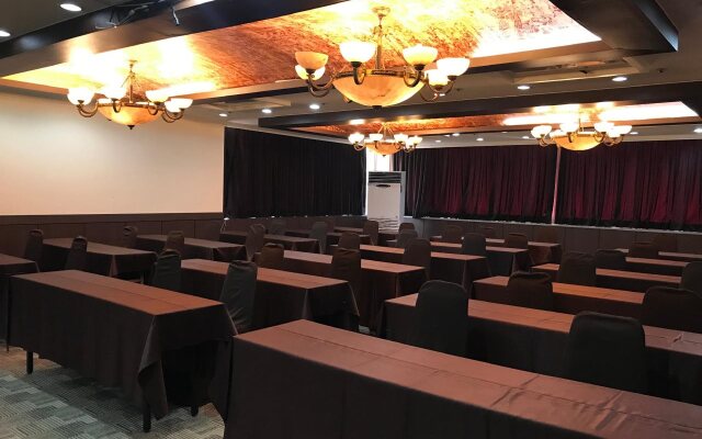 Lake Hills Songnisan Hotel