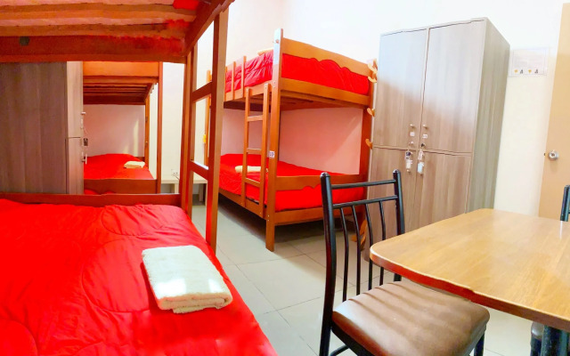 Lima House - Hostel