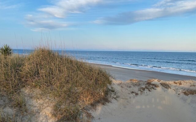 8 The Boat House Studio Bedroom Condo by RedAwning