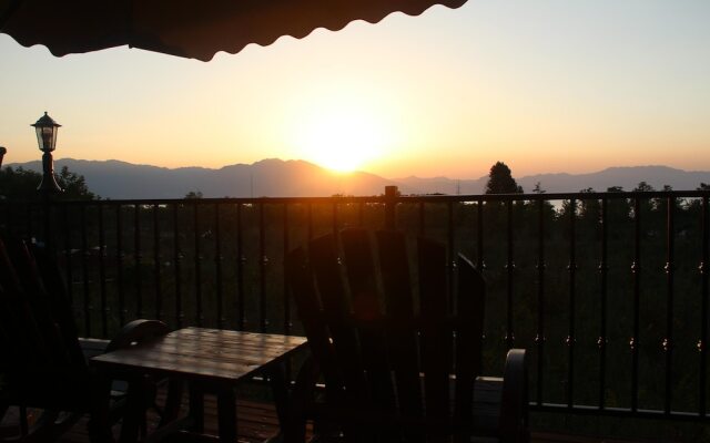 Buyi Hotel Resort Fuxian Lake