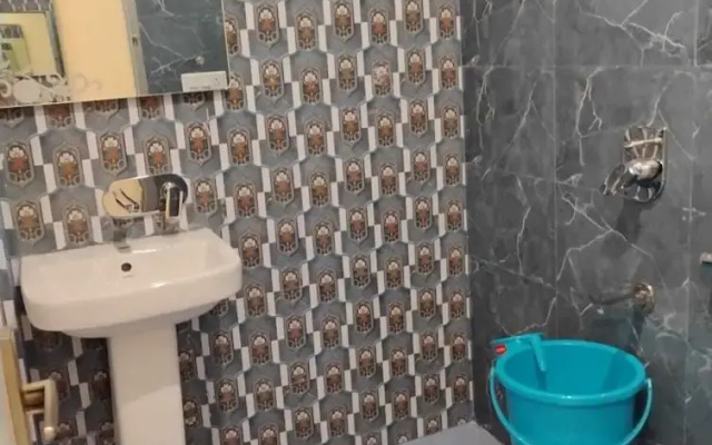 Aastha Guest House