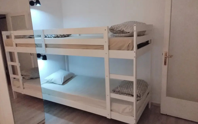 Old Town Family Apartment T8