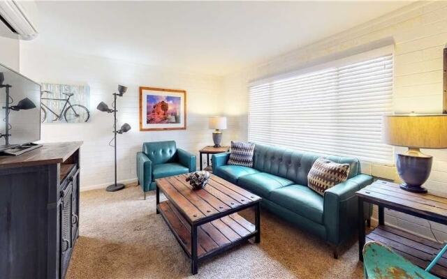 Purple Sage Flats #8 1 Bedroom Apts