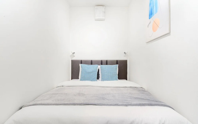 Deluxe loft with 3 bedrooms in Prague