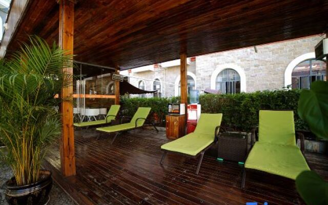 Wutong Hot Spring Hotel