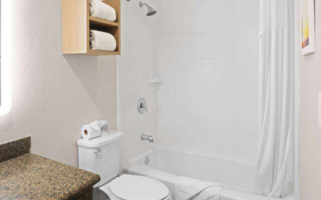 Days Inn by Wyndham San Diego-East/El Cajon