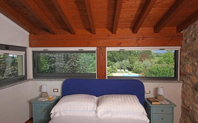 Villa Girasole in Polpenazze del Garda