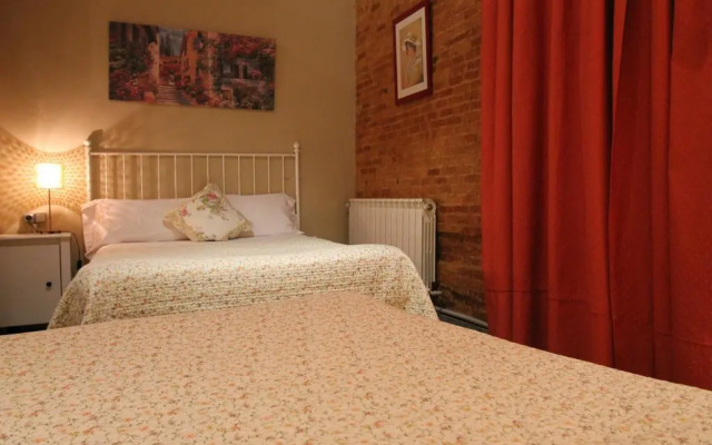 Hostal Orleans