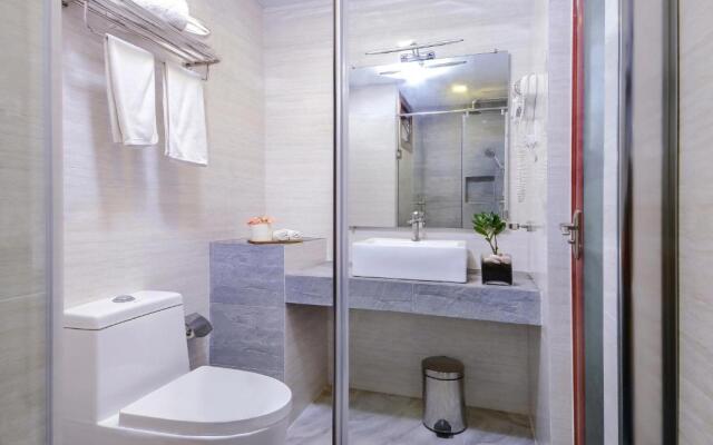Triton Beach Hotel & Spa