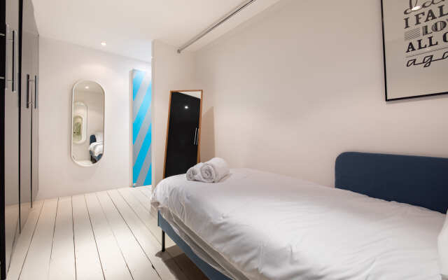 Spacious & Bright Loft Apartment - Shoreditch