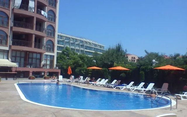 Pacific 3 Apartments