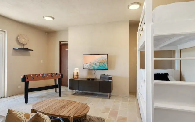 6 BR Villa With Concierge Amenities Pool