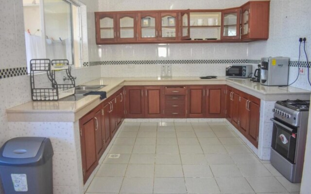 Stay.Plus Royal Apartment Nyali