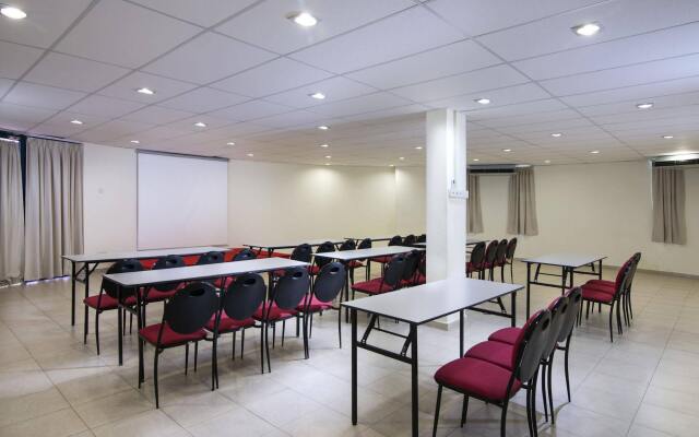 Golden View Serviced Apartment
