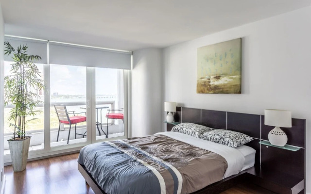 2 Bedroom Pearl in Downtown Miami