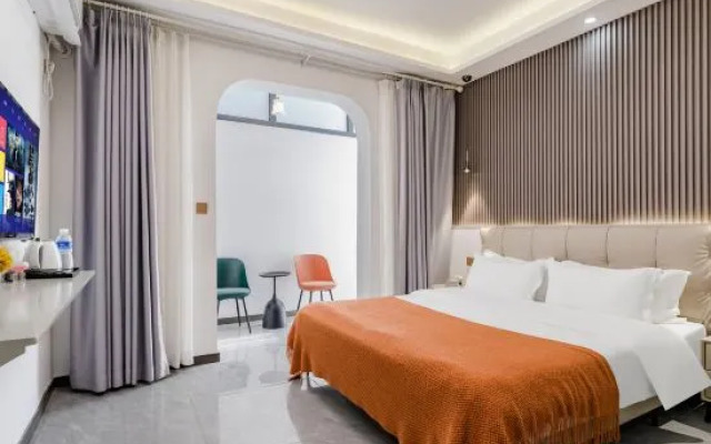 Fanya Homestay (Luoyang Shizi Street Luoqi Ancient City Branch)