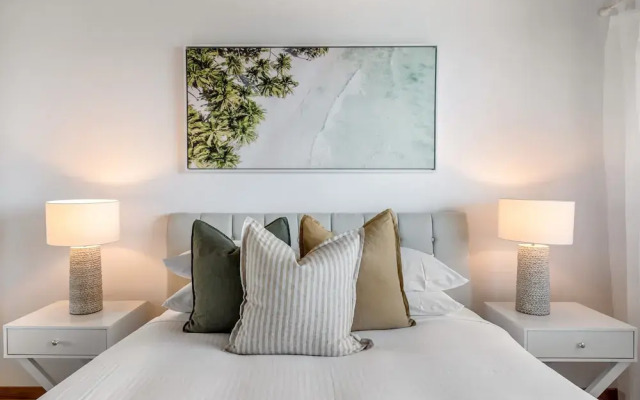 2-bed Near Beach With BBQ & Stunning Ocean Views