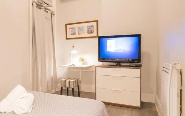 The Clarence Park - Hostel