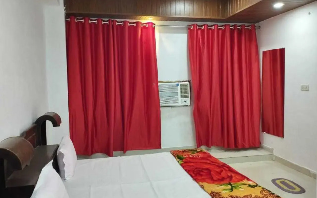 Oyo 702305 Hotel Rajeshwari Plaza