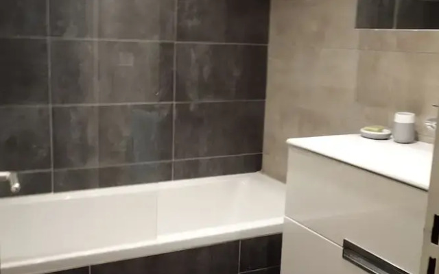 Welcome to Cannes - Azirys