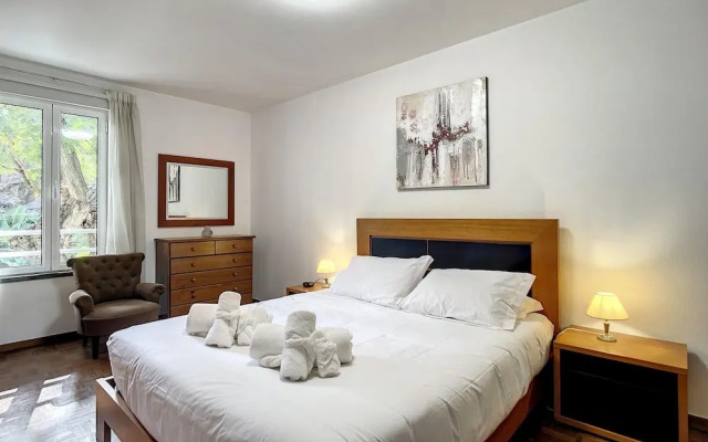 Refugio Madeirense by Atlantic Holiday