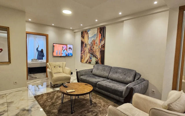 Perfect Residence Taksim with pool