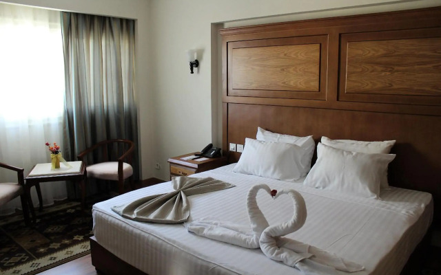 Cleopatra Hotel