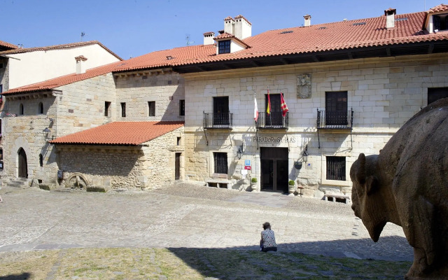 Parador De Santillana De Gil Blas
