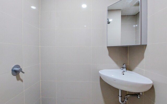 Fully Furnished And Cozy Studio Apartment At B Residence